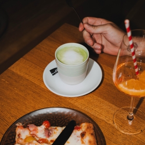 https://prozentbuch.s3.eu-central-1.amazonaws.com/prod/bildmaterial/basel-gastronomie-lora_6.jpg
