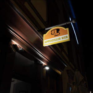 https://prozentbuch.s3.eu-central-1.amazonaws.com/prod/bildmaterial/basel-nachtleben-8bar.png