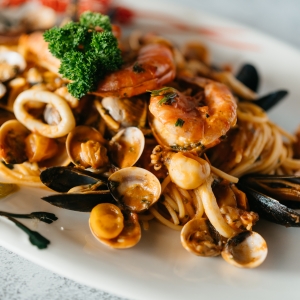 https://prozentbuch.s3.eu-central-1.amazonaws.com/prod/bildmaterial/bern-gastronomie-da_carlo_1.jpg