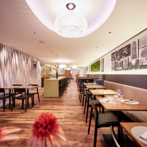 https://prozentbuch.s3.eu-central-1.amazonaws.com/prod/bildmaterial/bern-gastronomie-restaurant_baerenhoefli_5.jpg