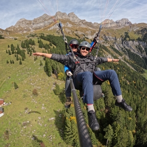 https://prozentbuch.s3.eu-central-1.amazonaws.com/prod/bildmaterial/luzern-freizeit-freeminds_paragliding_1.jpg