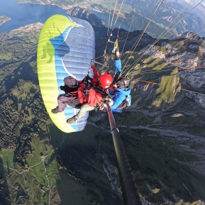 https://prozentbuch.s3.eu-central-1.amazonaws.com/prod/bildmaterial/luzern-freizeit-freeminds_paragliding_5.jpg