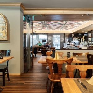 https://prozentbuch.s3.eu-central-1.amazonaws.com/prod/bildmaterial/luzern-gastronomie-moewe_restaurant_0.jpg