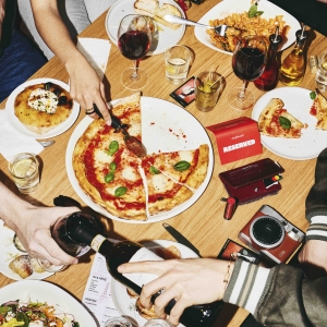 https://prozentbuch.s3.eu-central-1.amazonaws.com/prod/bildmaterial/zuerich-gastronomie-vapiano_bellevue_0.jpg